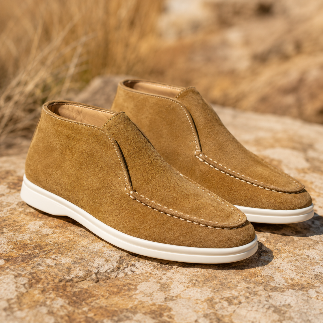 Bottines camel homme à enfiler, coutures contrastées claires et semelle blanche