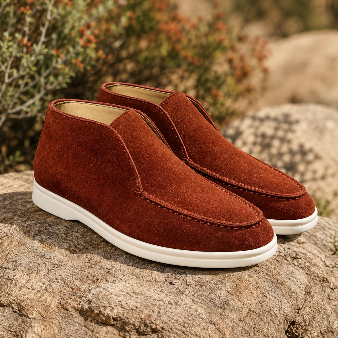 Bottines marron rouille à enfiler, couture mocassin apparente et semelle blanche