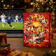 Calendrier de l'Avent football posé sur une table en bois près d'un ordinateur portable