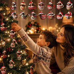 Enfant et mère décorant le sapin avec les ornements teckels du calendrier