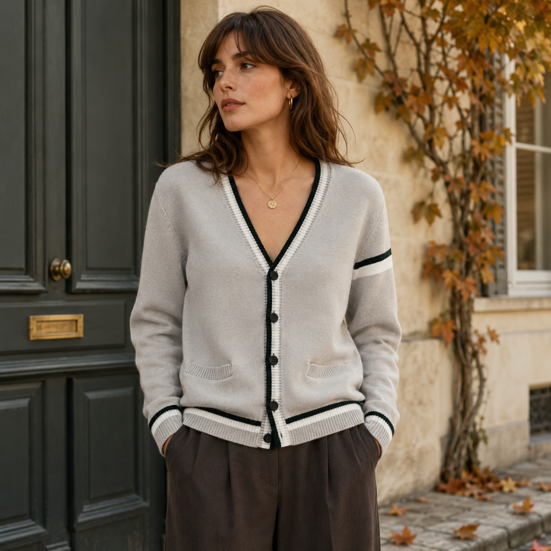 Cardigan femme gris clair à col V boutonné avec bordures rayées blanches contrastées