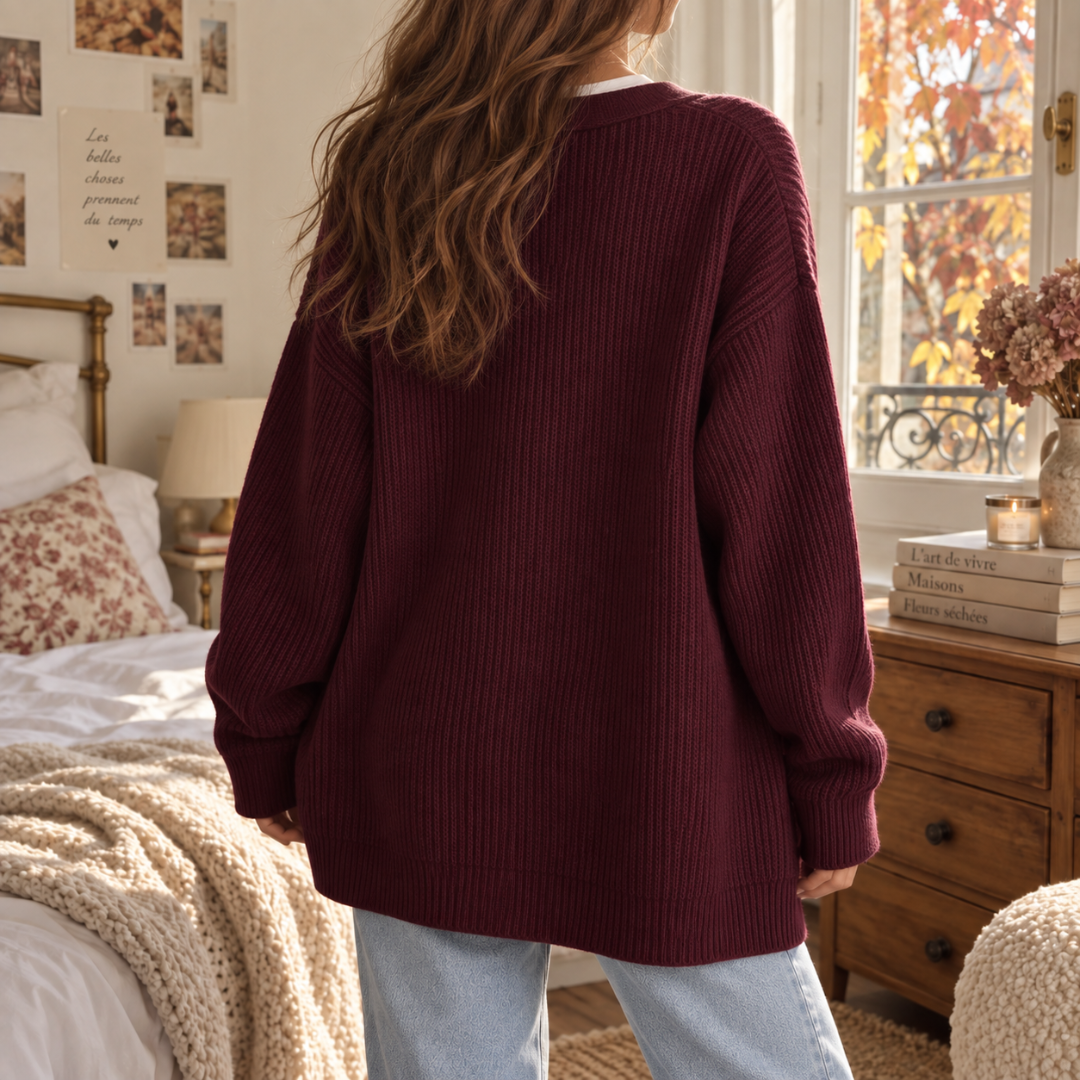 Dos du cardigan bordeaux en maille côtelée avec poignets et base côtelés
