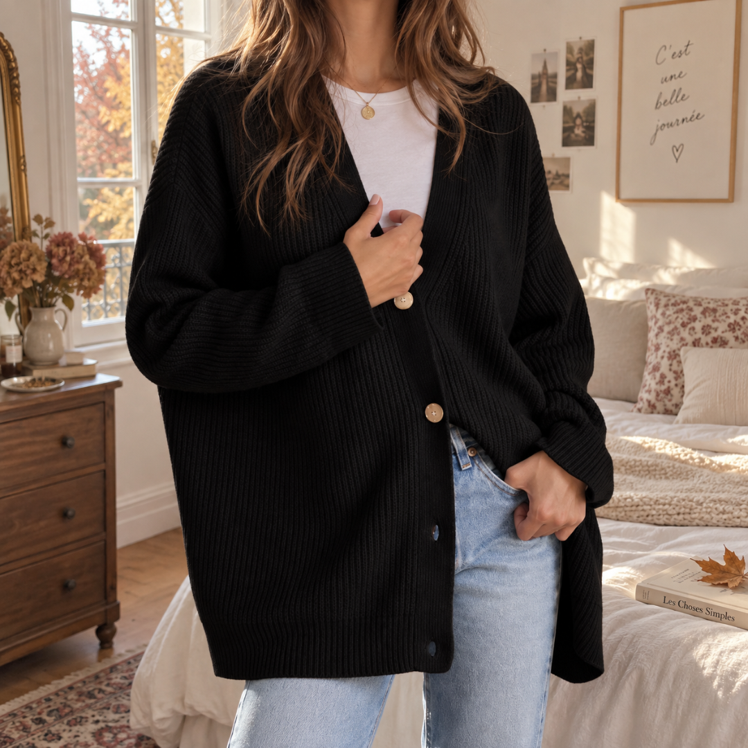 Cardigan femme noir à col V et boutons ton bois, allure ample