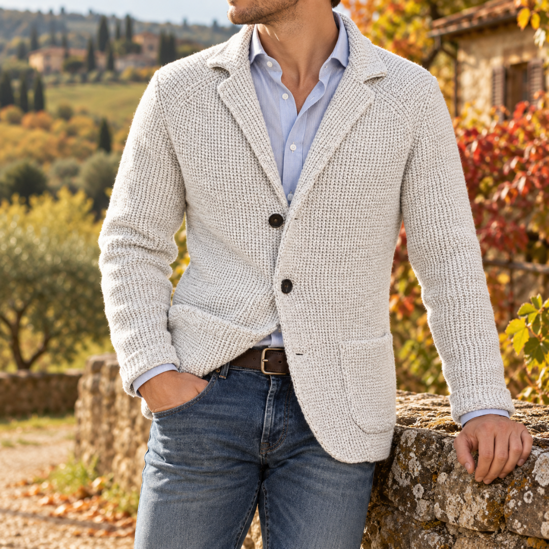 Cardigan homme blanc en maille texturée avec boutons foncés et poches plaquées