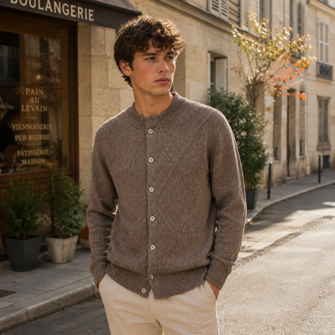 Cardigan boutonné camel avec poches plaquées et boutons clairs, devant chiné