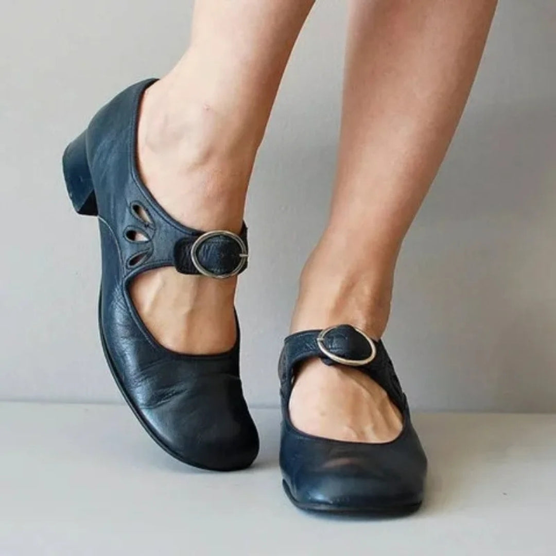 Chaussures femme bleu nuit à bride et boucle, vue avant
