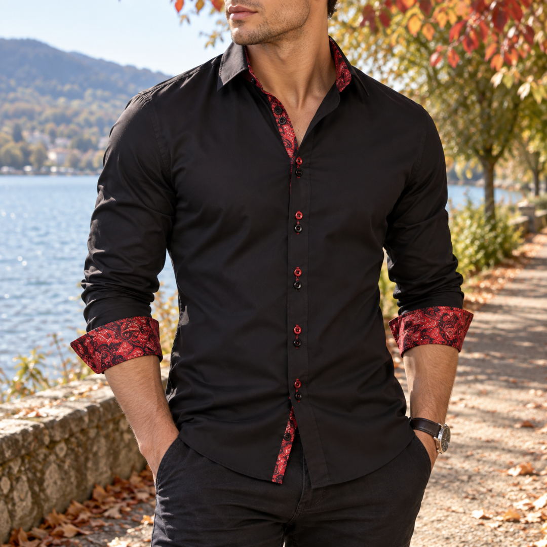 Chemise homme noire avec col et poignets à imprimé rouge