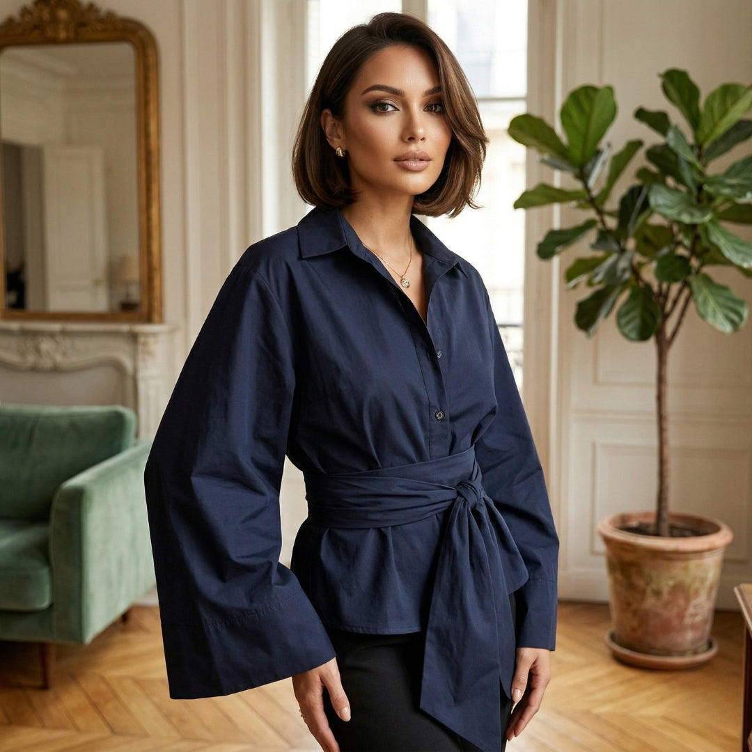 Chemisier femme oversize bleu foncé ceinturé, col chemise et manches longues amples