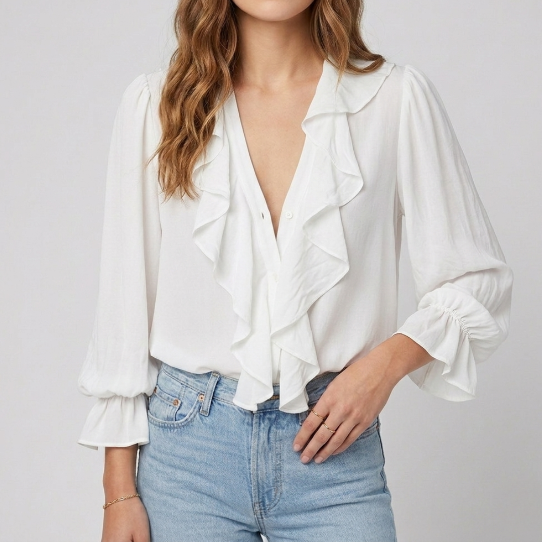 Chemisier femme blanc à col V plongeant et manches longues froncées