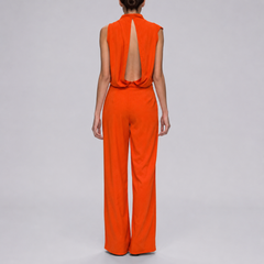 Combinaison orange vue de dos épaules dénudées
