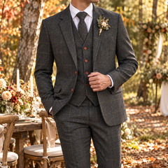 Costume homme gris foncé à carreaux, gilet assorti et poches à rabat