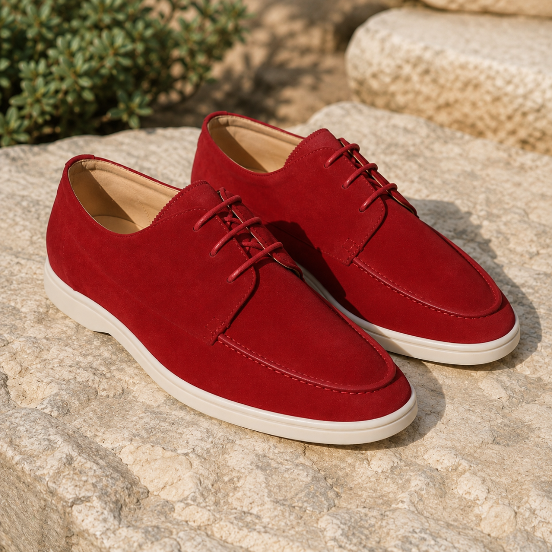 Derbies rouges vus de dessus avec laçage ton sur ton et bout mocassin