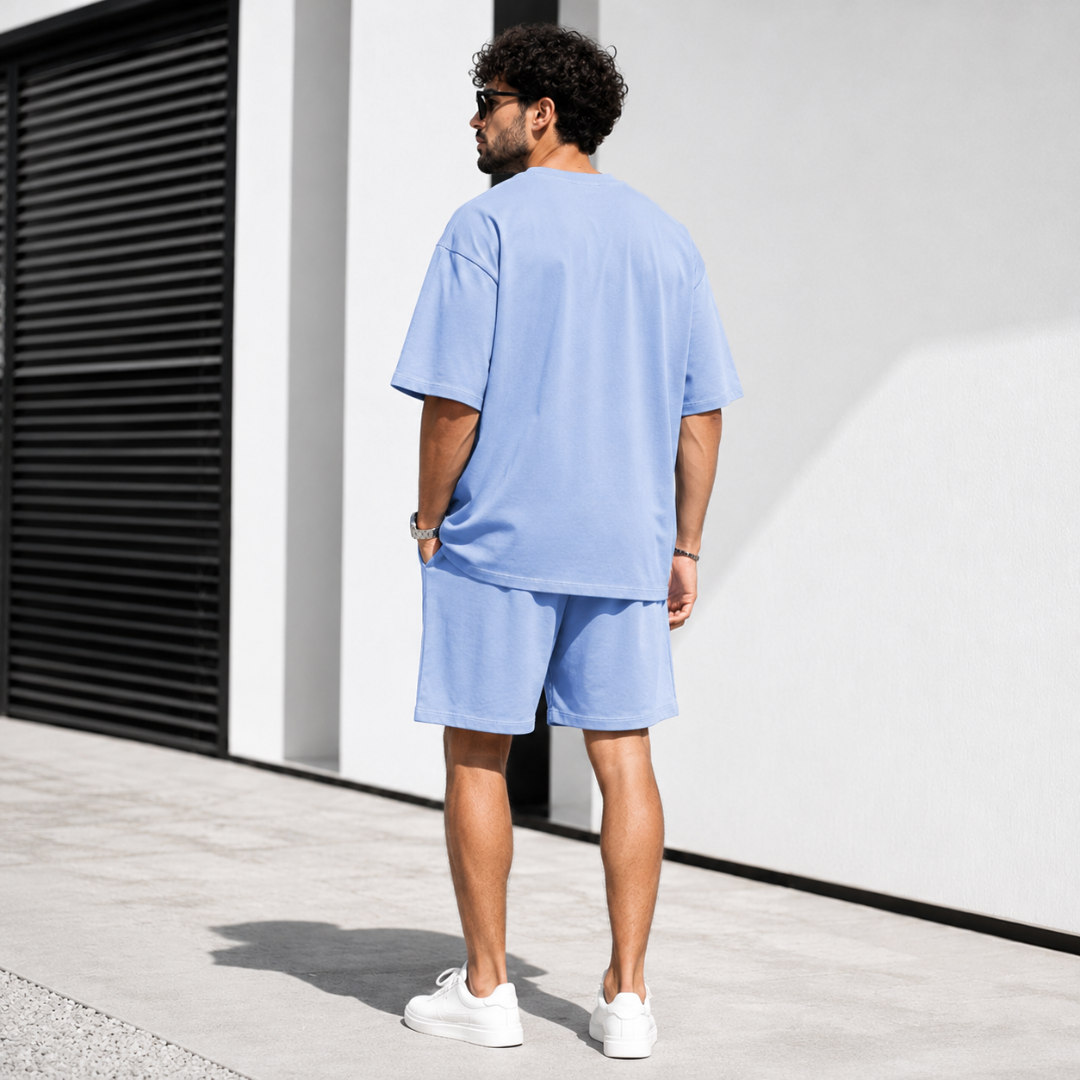 Ensemble bleu clair homme vue de dos t-shirt oversize et short assorti