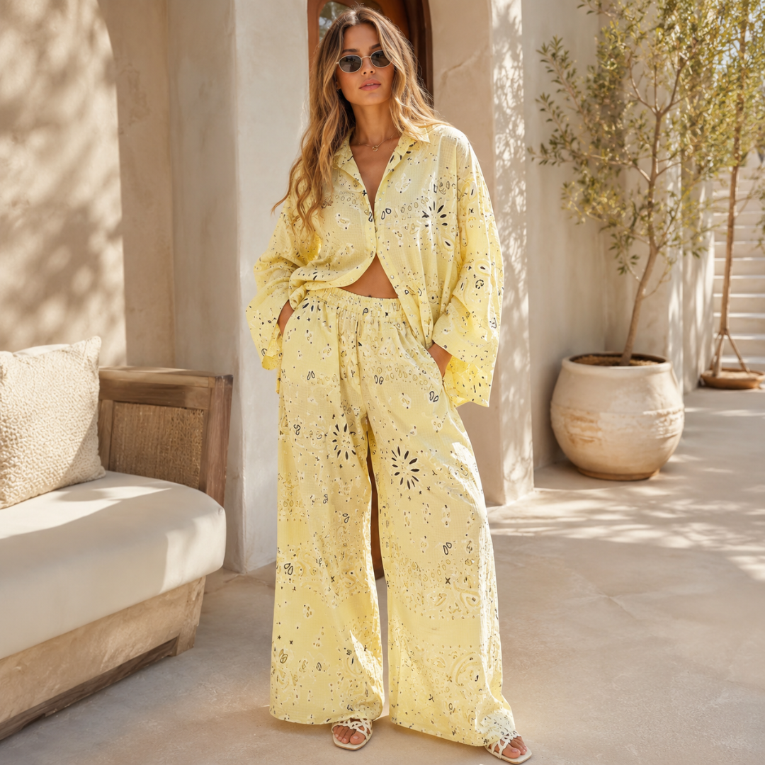 Ensemble femme jaune pastel, chemise fluide et pantalon large à imprimé bohème
