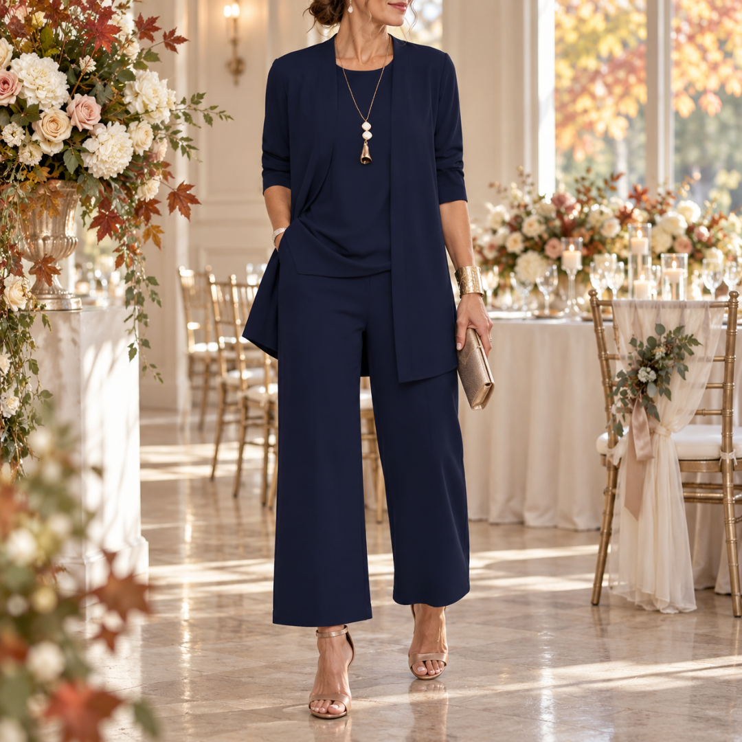 Ensemble bleu marine trois pièces avec top à col rond et pantalon large