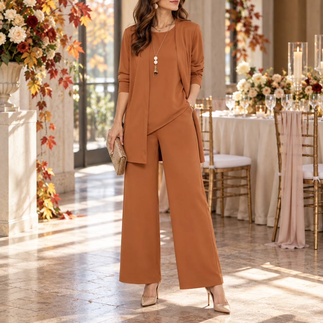 Ensemble femme caramel trois pièces, veste longue ouverte et pantalon fluide