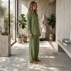 Ensemble coordonné femme vert coupe loose chemise col classique et pantalon taille élastique