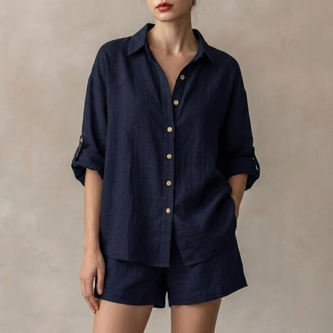 Ensemble femme chemise et short bleu marine, vue de face