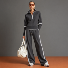 Ensemble femme gris foncé, pull demi-zip et pantalon large à liserés blancs