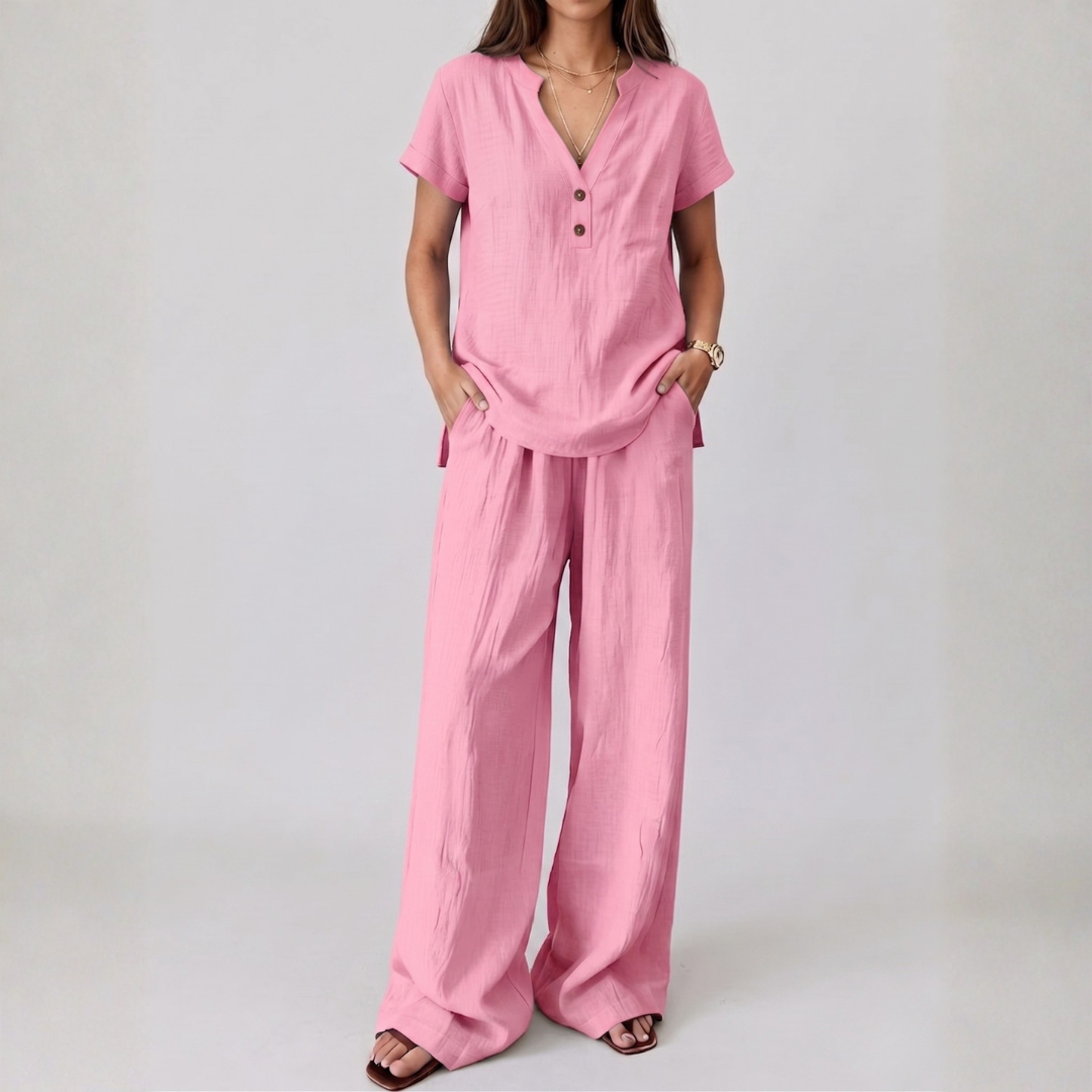 Ensemble deux pièces femme rose, haut col V boutons et pantalon large, vue de face