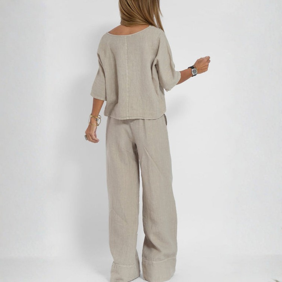 Ensemble lin naturel femme, détail pantalon large et top manches courtes
