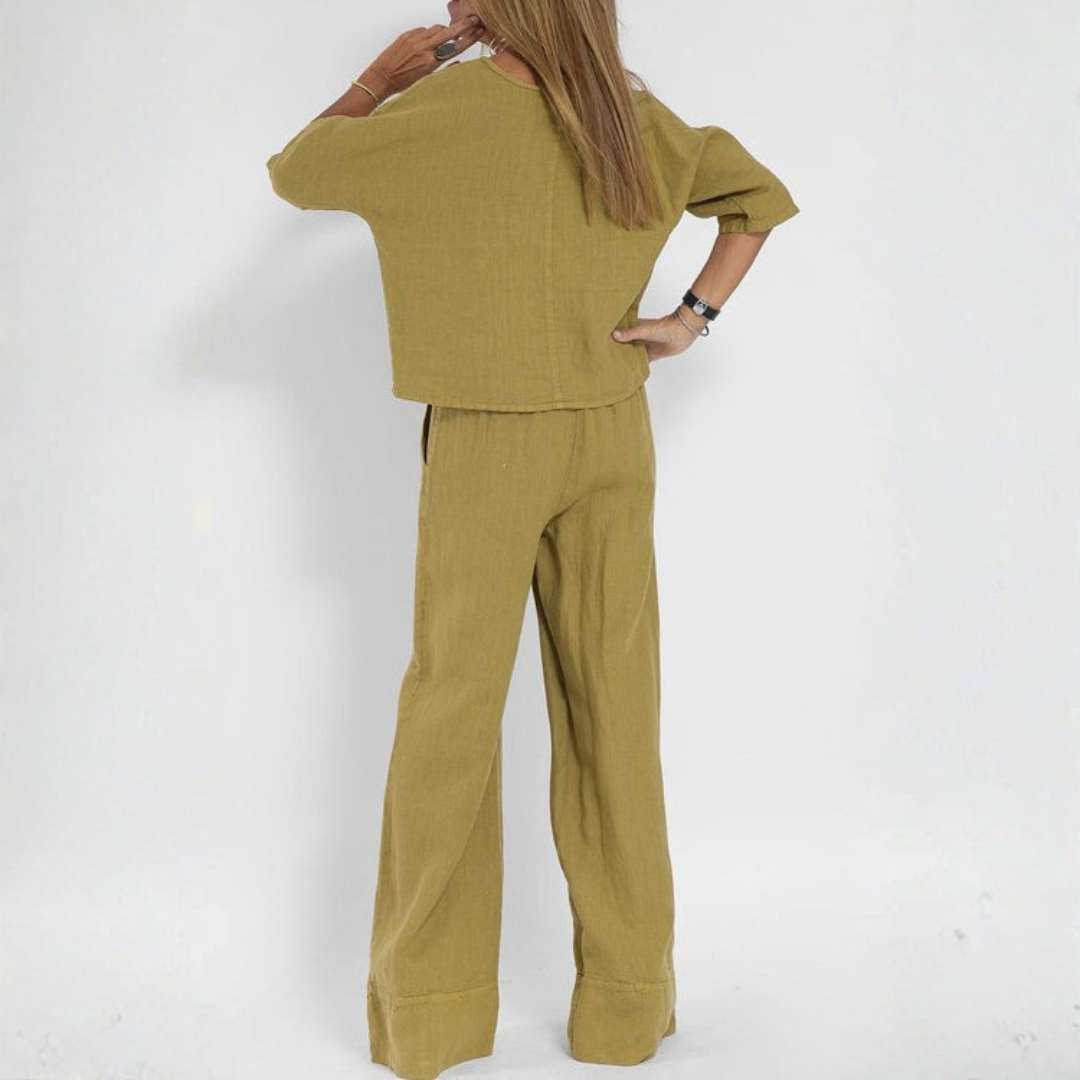 Ensemble lin kaki femme, pose dynamique pantalon large