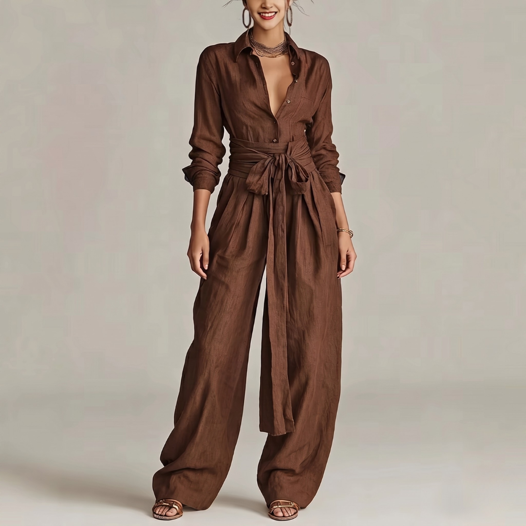 Ensemble deux pièces femme couleur café, vue de face complète avec ceinture nouée