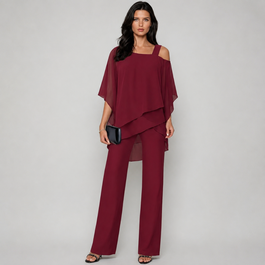 Ensemble Mariella rouge bordeaux, top voilé drapé et pantalon large

