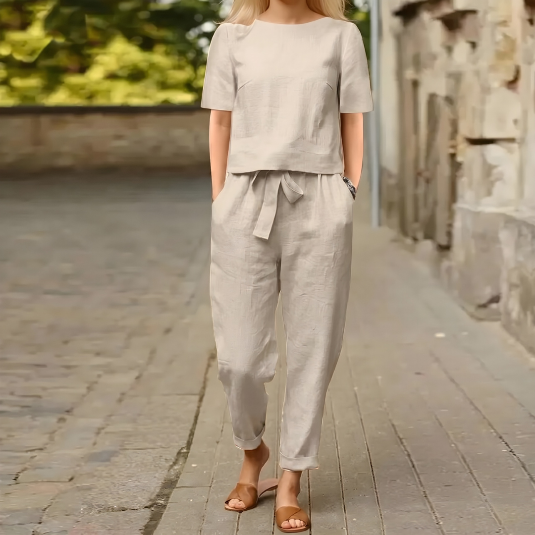 Ensemble deux pièces femme khaki, haut col rond manches courtes avec pantalon fluide ceinturé