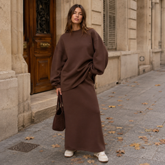 Ensemble femme marron, sweat à col rond et jupe longue de coupe droite