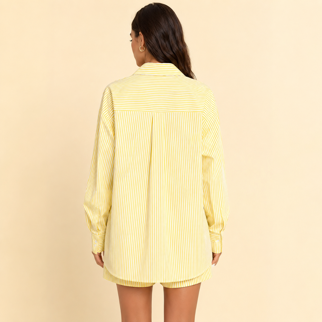 Chemise oversize jaune à manches longues portée de dos