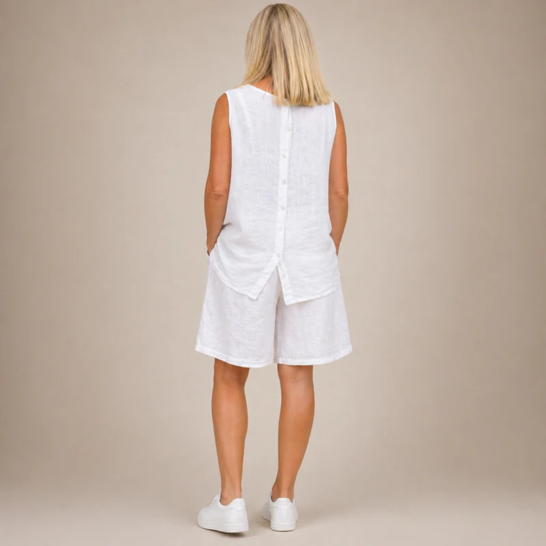 Short bermuda blanc femme avec top assorti, détail coupe mi-cuisse