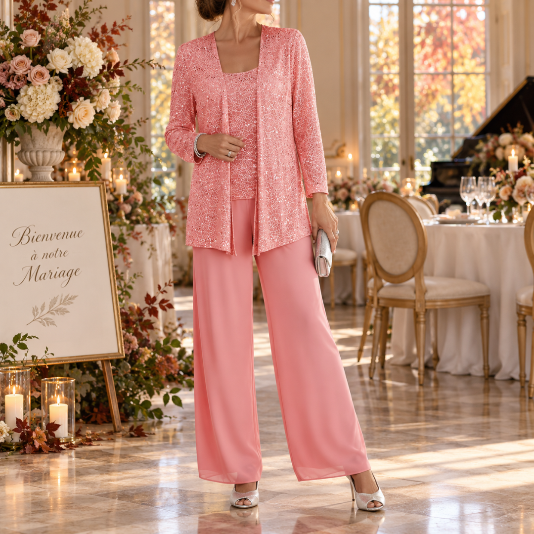 Ensemble corail, veste ouverte pailletée et pantalon large au tombé fluide