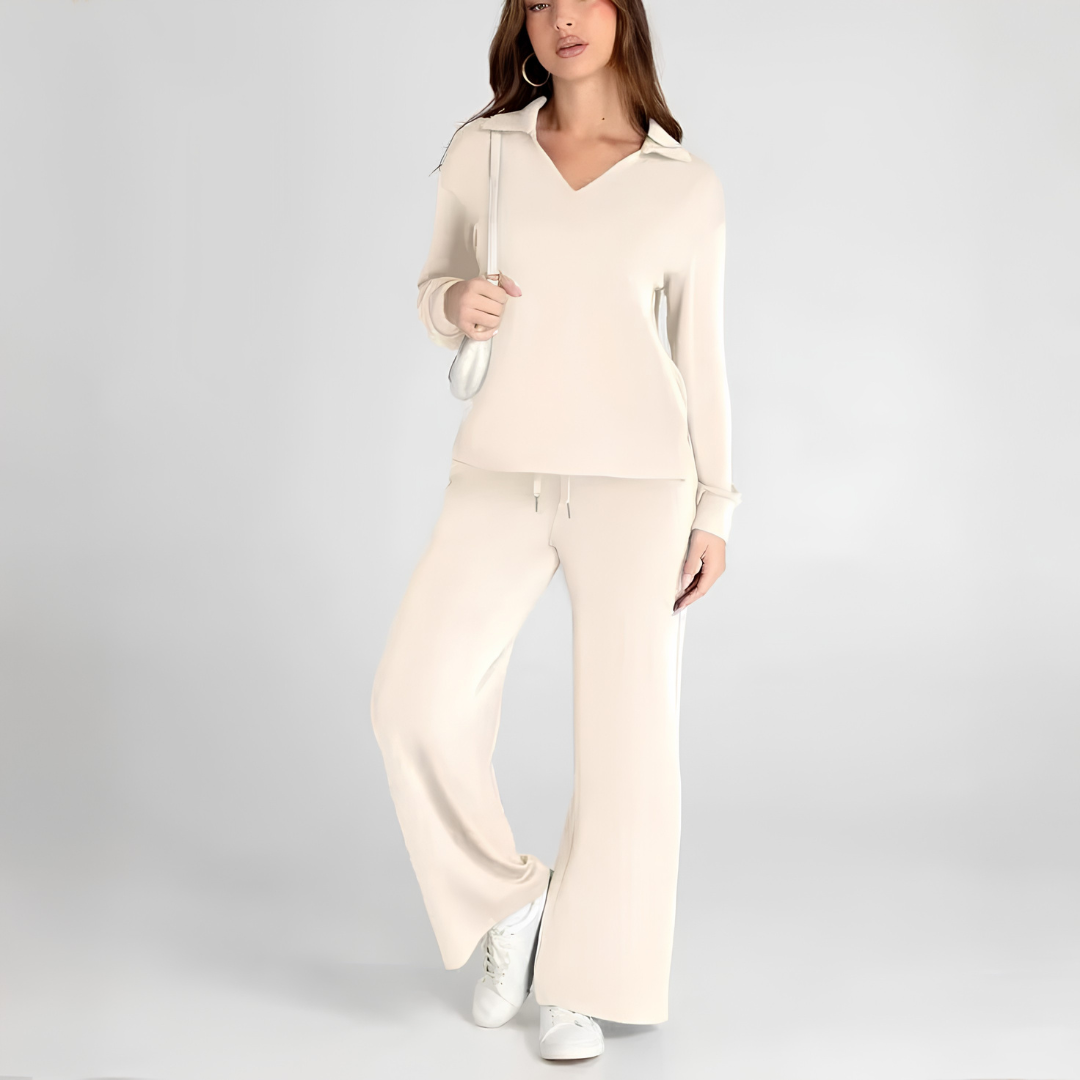 Ensemble loungewear femme beige, vue de face complète