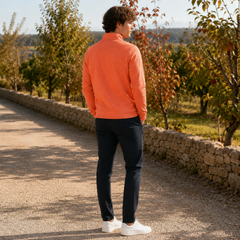 Dos du gilet homme orange chiné avec col montant et bas côtelé