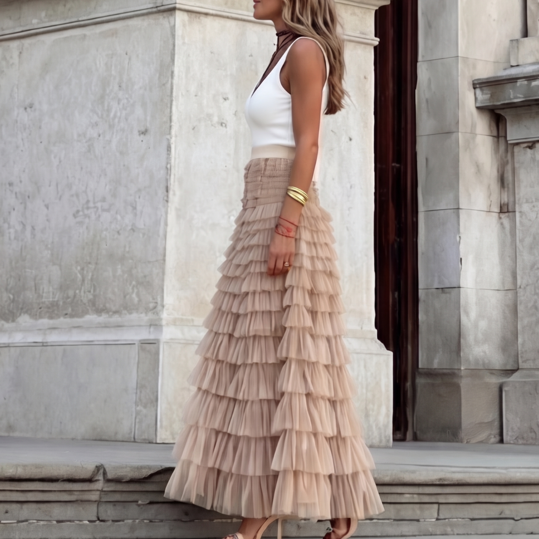 Vue de dos jupe tulle volants beige évasée longueur maxi