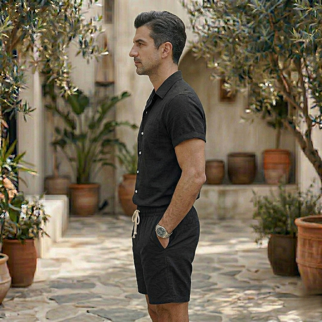 Ensemble homme short et chemise manches courtes noir, profil main en poche