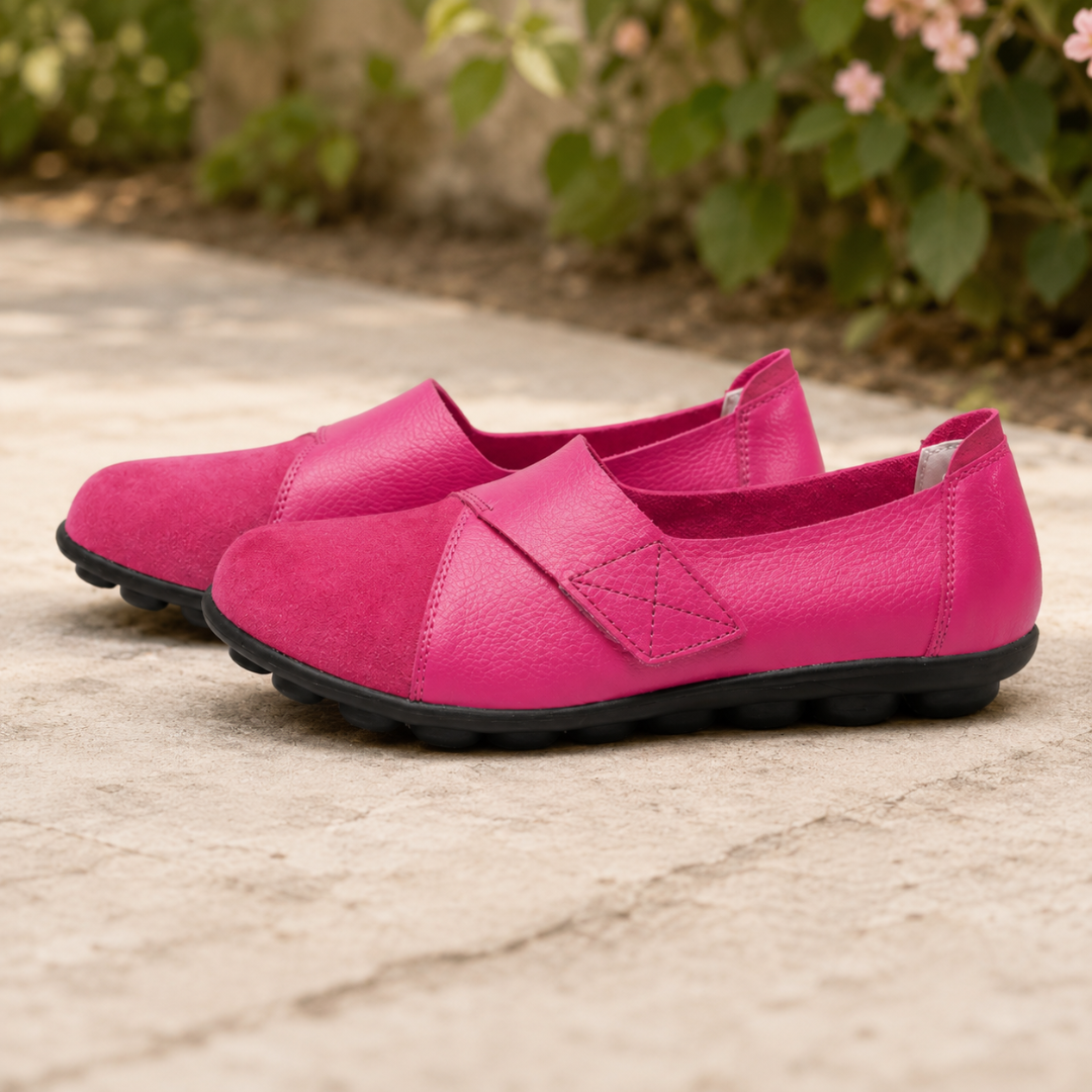 Mocassins plats femme rose vif, bride croisée surpiquée et semelle noire crantée, jardin fleuri