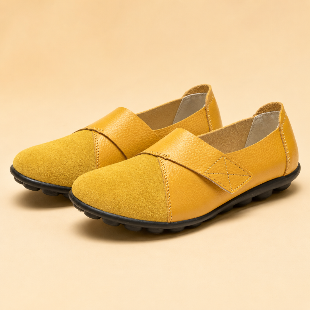 Mocassins plats jaune moutarde avec bout arrondi mat et intérieur doublé beige clair