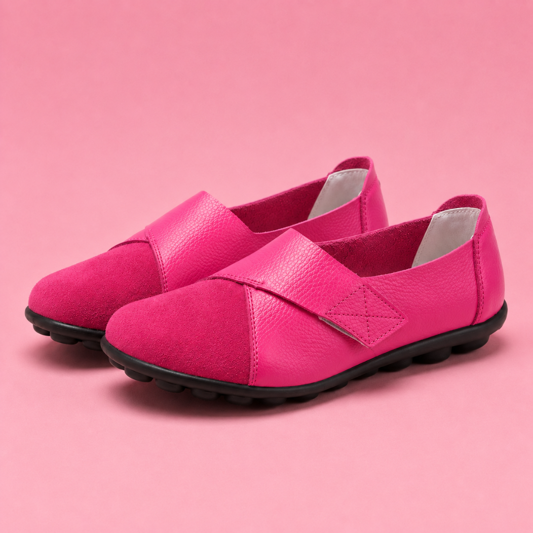 Paire de mocassins femme rose vue de trois quarts, bout arrondi mat et doublure claire
