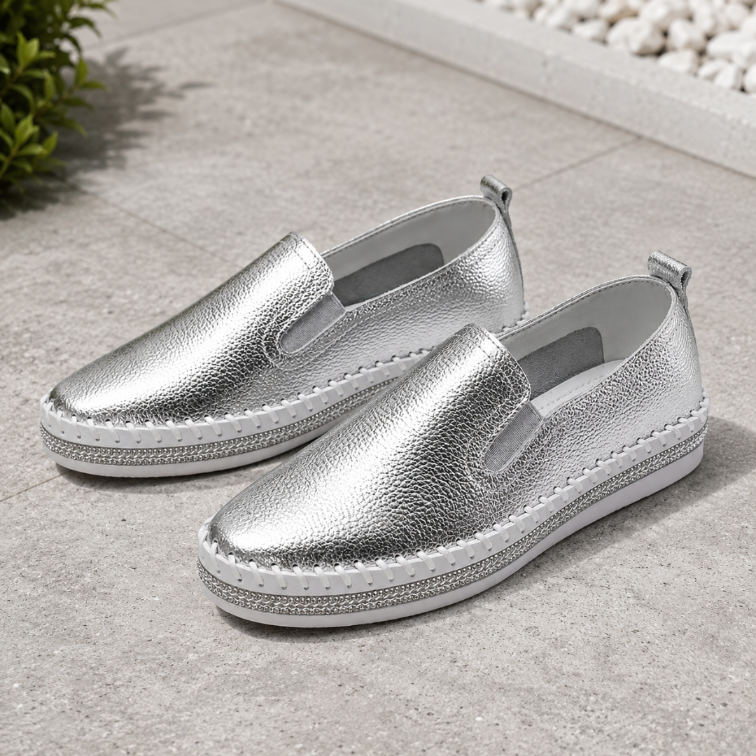 Mocassins femme argent brillants avec semelle plateforme blanche et galon scintillant
