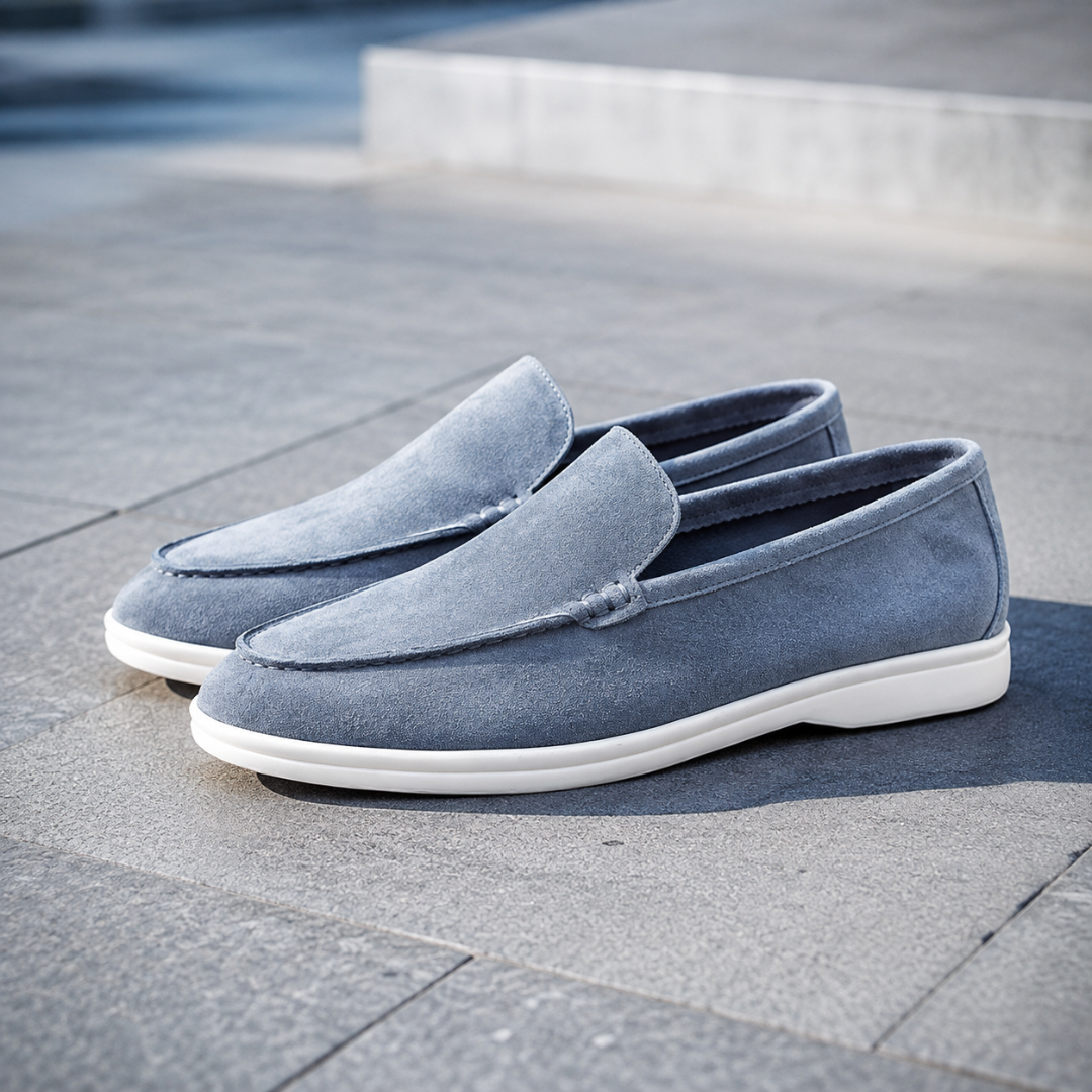 Mocassins homme bleu gris, tige souple sans lacets et semelle blanche épurée