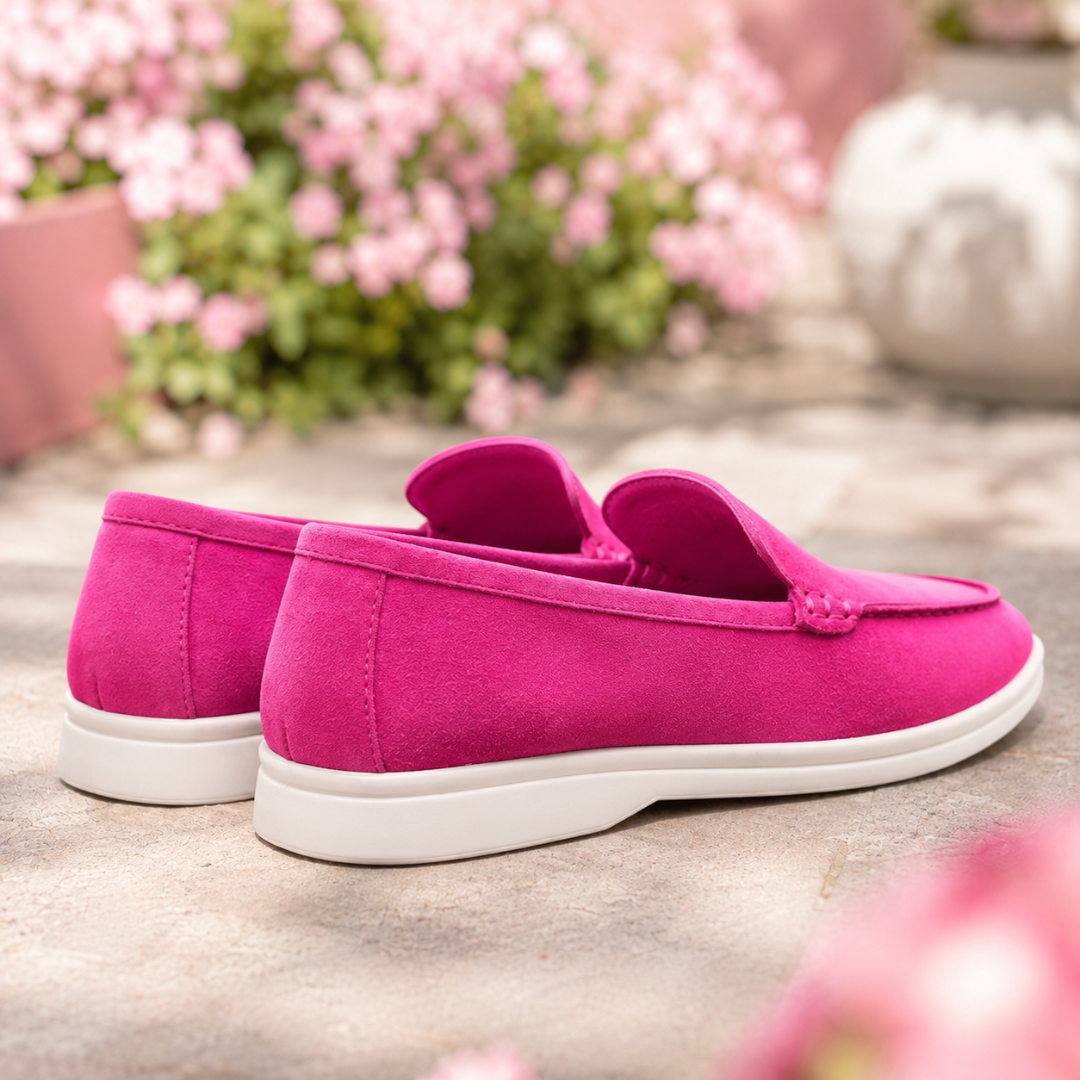 Vue arrière des mocassins homme rose, col souple et couture latérale nette