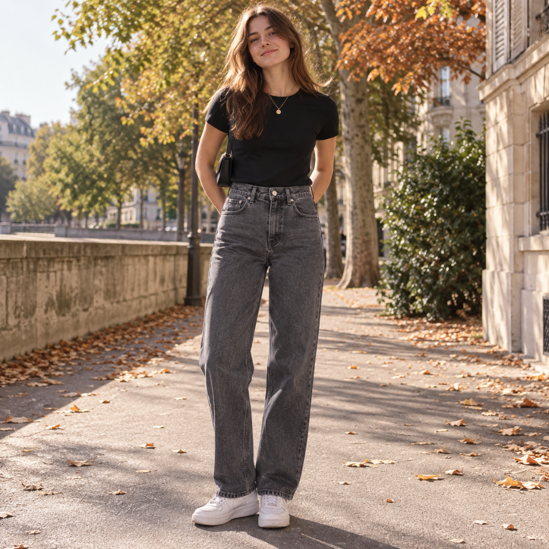 Pantalon femme noir délavé à taille haute et jambe large avec t-shirt noir