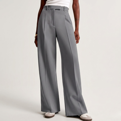 Pantalon large femme gris clair, coupe ample taille haute, vue de face
