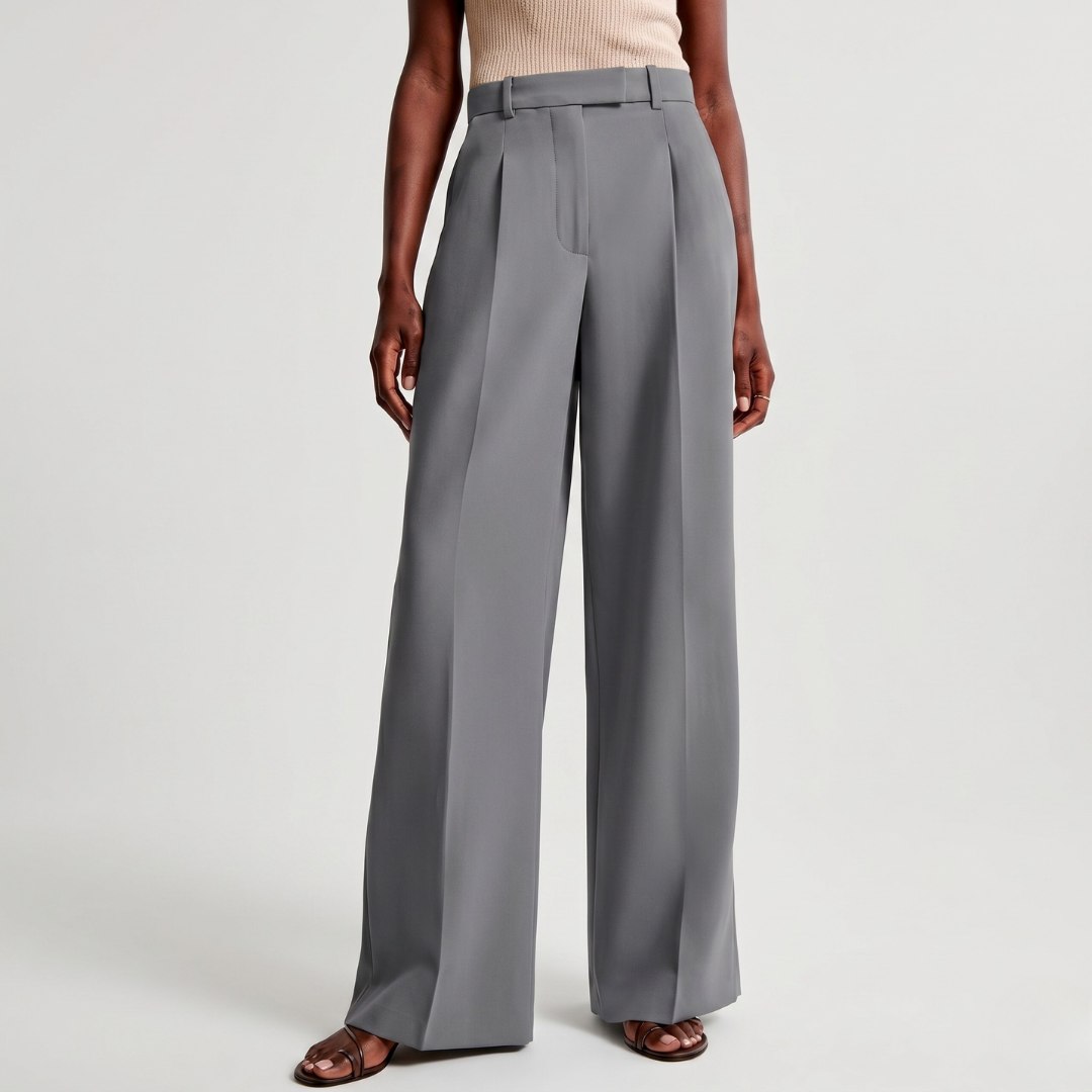 Détail ceinture pantalon large gris clair, taille haute