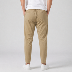 Pantalon homme slim kaki vu de dos avec taille élastique