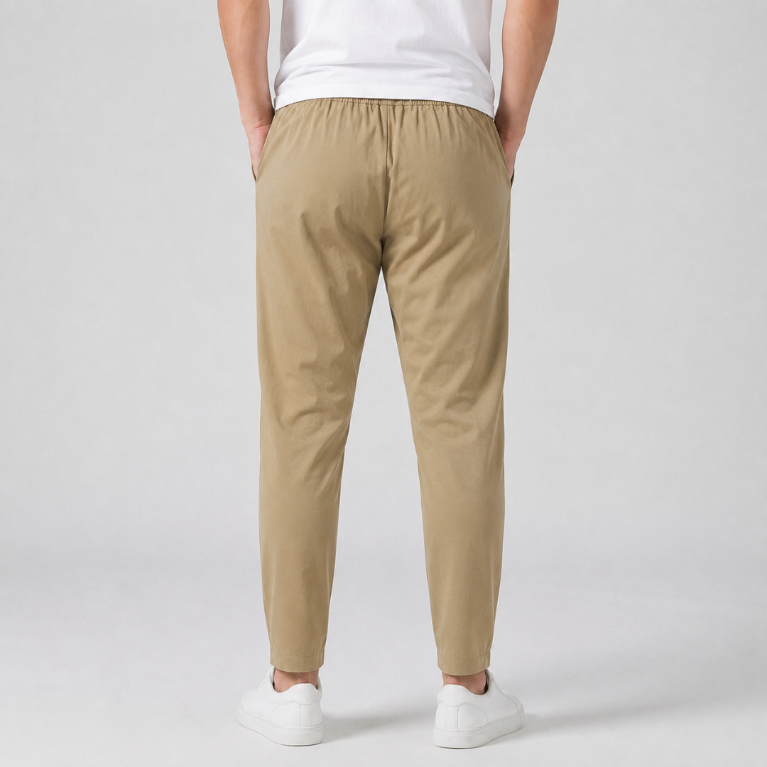 Pantalon homme slim kaki vu de dos avec taille élastique
