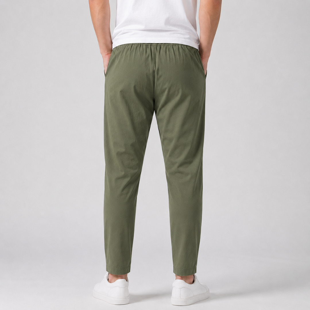 Pantalon homme slim vert vu de dos avec taille élastique