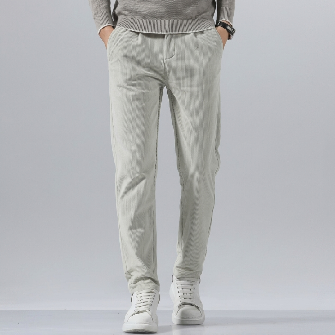 Pantalon homme slim côtelé coloris beige, vue de face